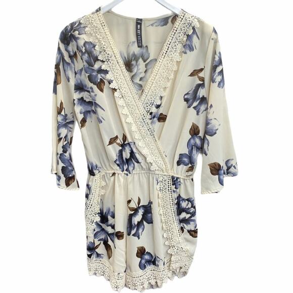 Design Lab Pants - Design Lab Floral Romper Cream Blue Size L Shorts Lace V Neck Half Sleeve